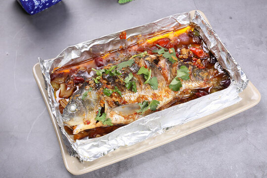 錫紙?chǎng)a魚