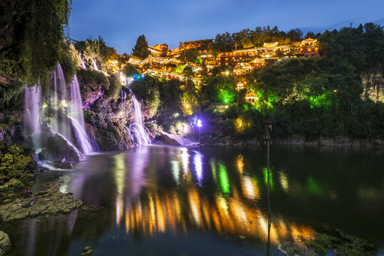 芙蓉鎮(zhèn)瀑布夜景