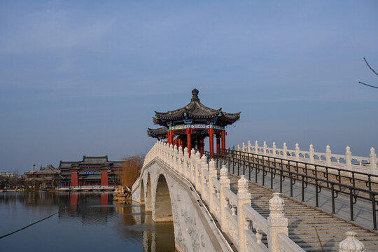 中國(guó)開封包公湖開封府建筑風(fēng)景