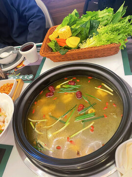 菌湯火鍋云南美食