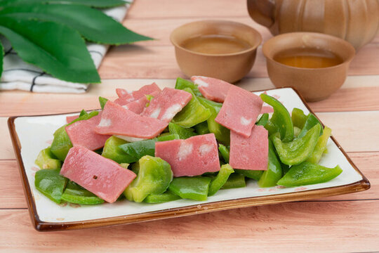 培根炒青椒