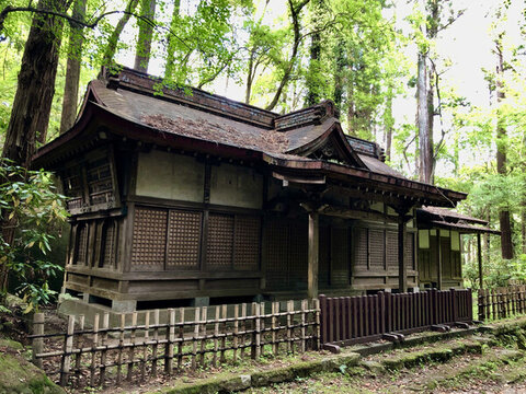 日本成田山公園里的日式木建筑