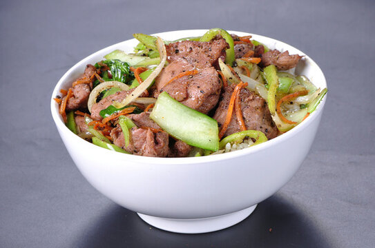 黑胡椒牛柳飯