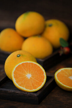 切开的橙子新鲜橙子