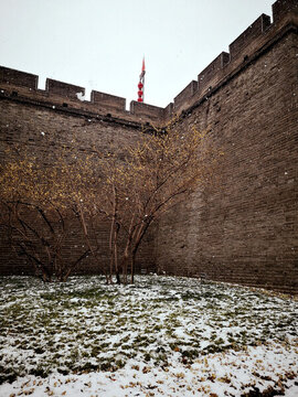 西安環(huán)城公園一角