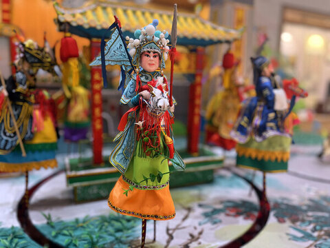 漂亮的中国京剧艺术玩偶