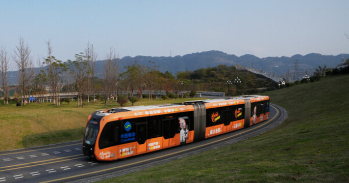 智軌車