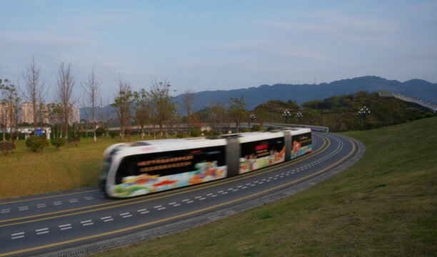 智軌車