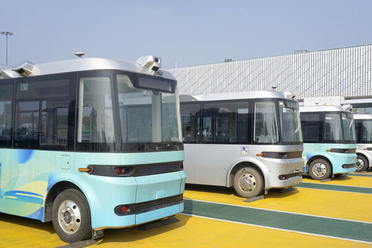 智能無人駕駛公交車
