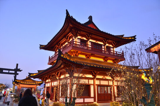 龍運(yùn)城
