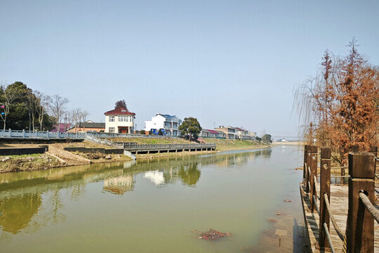 廬江縣金牛鎮(zhèn)濱河建筑風(fēng)光