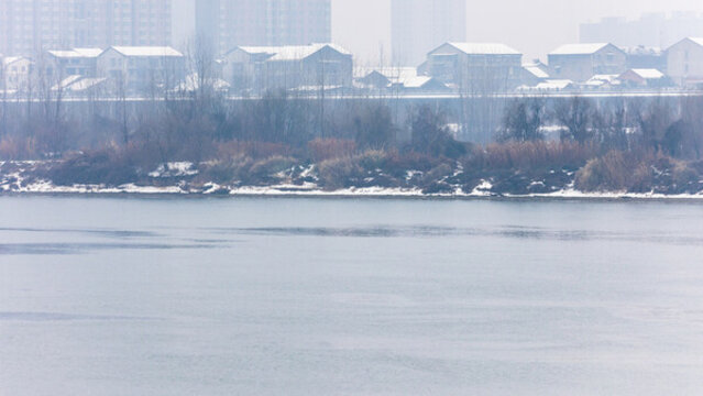 2024年春節(jié)常德沅江河堤雪景