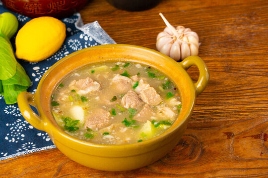 冬季養(yǎng)生湯蘿卜羊肉湯