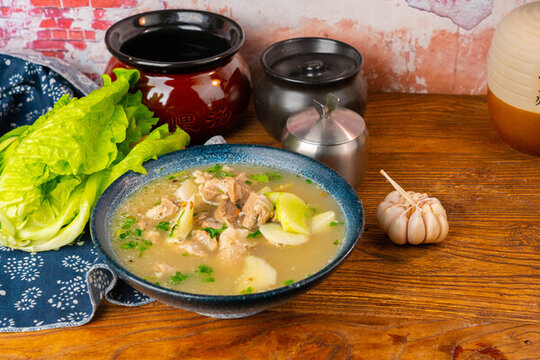冬季養(yǎng)生湯蘿卜羊肉湯