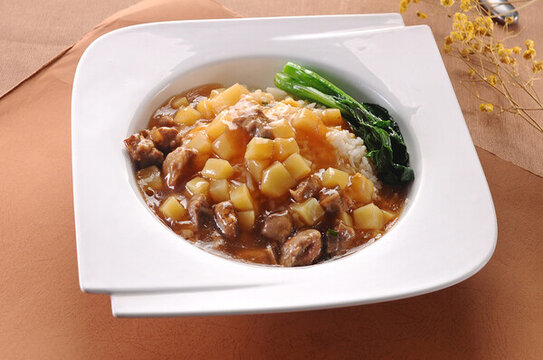 薯仔牛肉飯