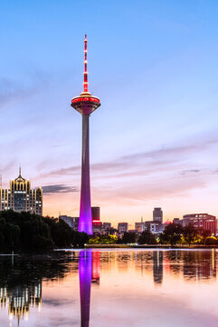 中國沈陽青年公園彩電塔夜景
