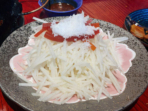 山楂糕拌梨絲