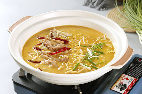大腸燉豆芽