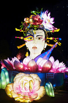 昆明城市瀑布燈展