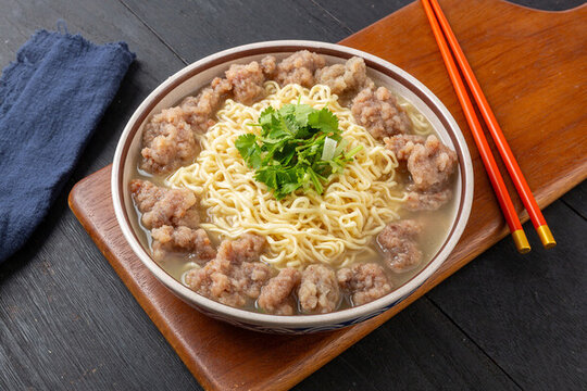 驢肉丸子面