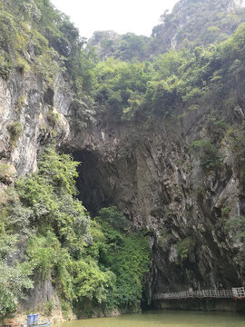 巖洞