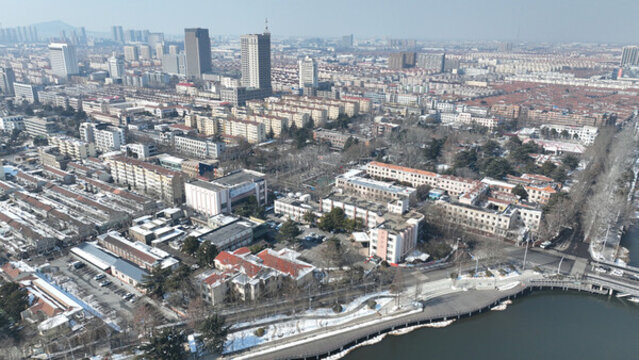 青島即墨墨河公園冬季雪景