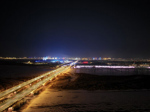 哈爾濱松花江公路大橋夜景