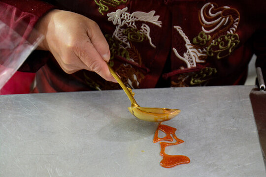 中國傳統(tǒng)技藝糖畫