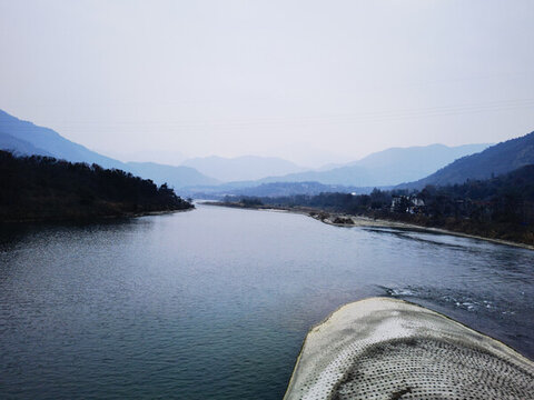 都江堰岷江風光