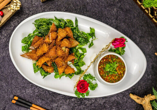 腌菜膏豬皮