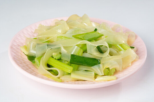 芹菜粉皮