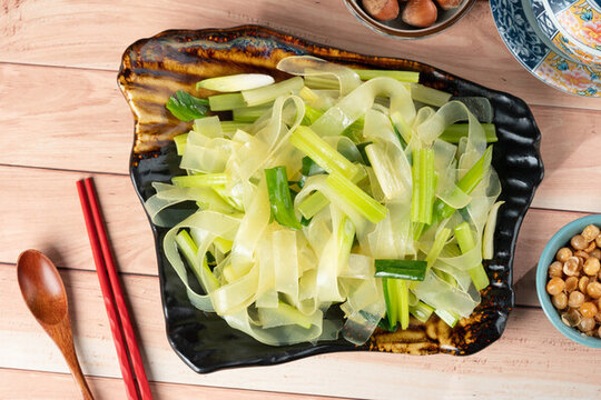 芹菜粉皮