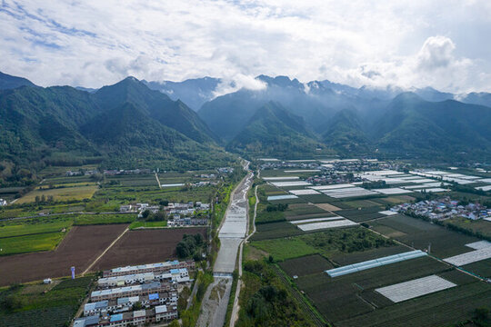 秦嶺山