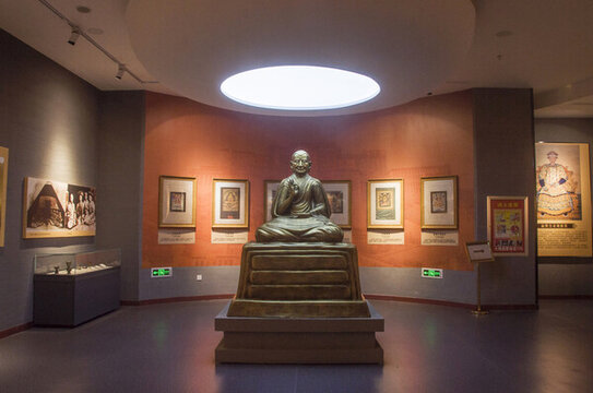 巴州博物館展館內(nèi)景