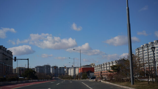 晴朗天氣的城鎮(zhèn)