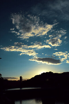 夕陽(yáng)
