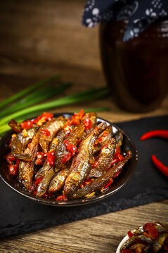 剁椒柴火小魚(yú)