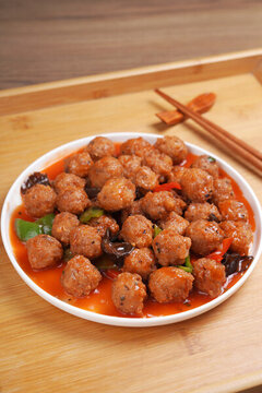 紅燒丸子肉圓