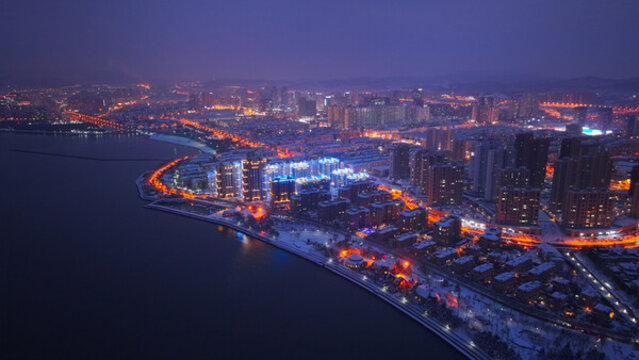 海邊城市夜景
