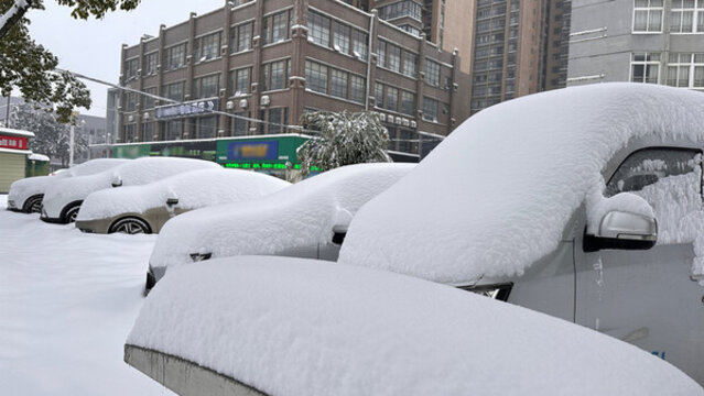 車(chē)上的雪