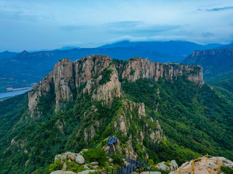天崮山