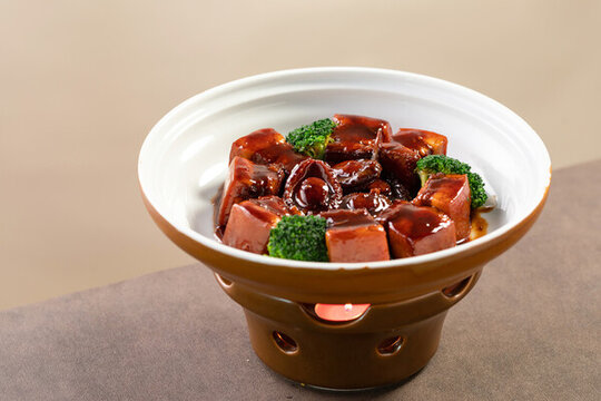 黑松露鮑魚紅燒肉