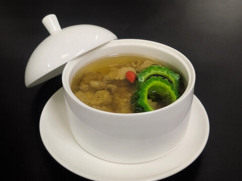 涼瓜黃豆燉排骨湯