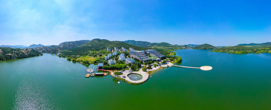 五蓮松月湖