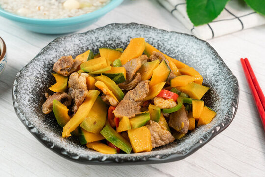 肉片炒南瓜