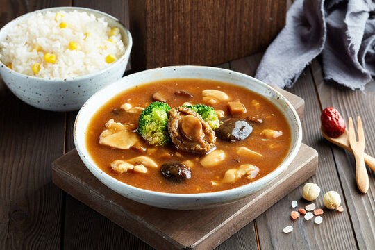 鮑汁鮑魚(yú)撈飯