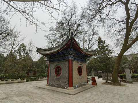 舍利塔護(hù)亭