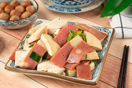 豆腐炒培根