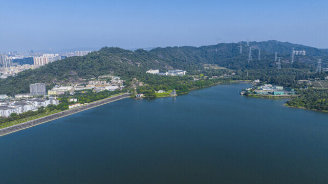石巖湖溫泉渡假村