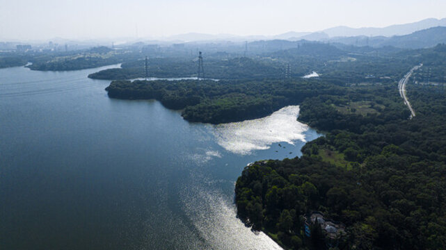 石巖湖溫泉渡假村